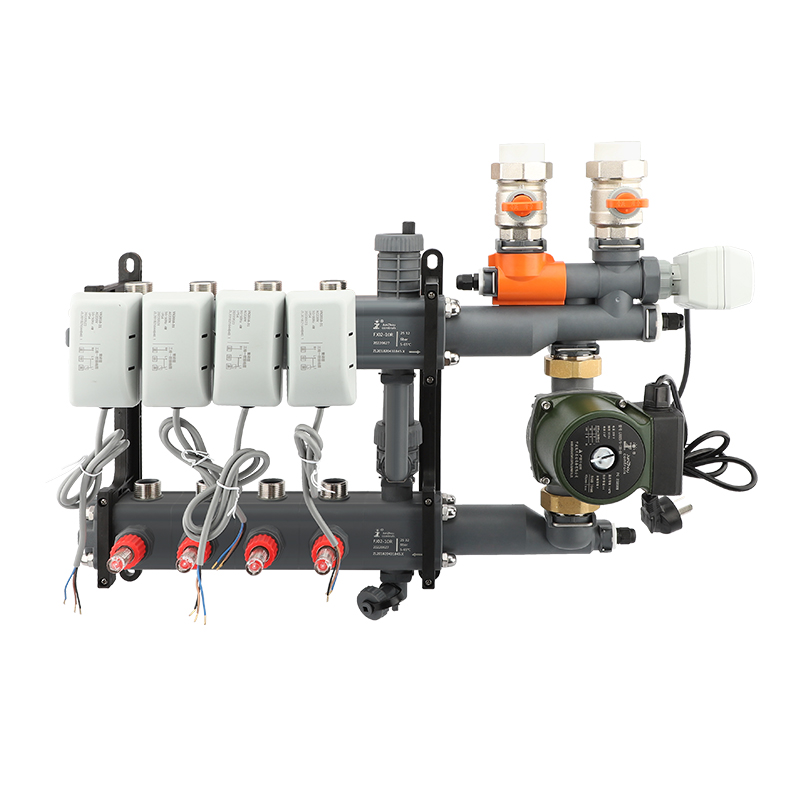 Install the water manifold of the ceiling-mounted radiant mixed water module on the wall