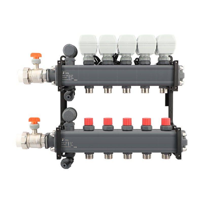 Install the water manifold of the ceiling-mounted radiant mixed water module on the wall